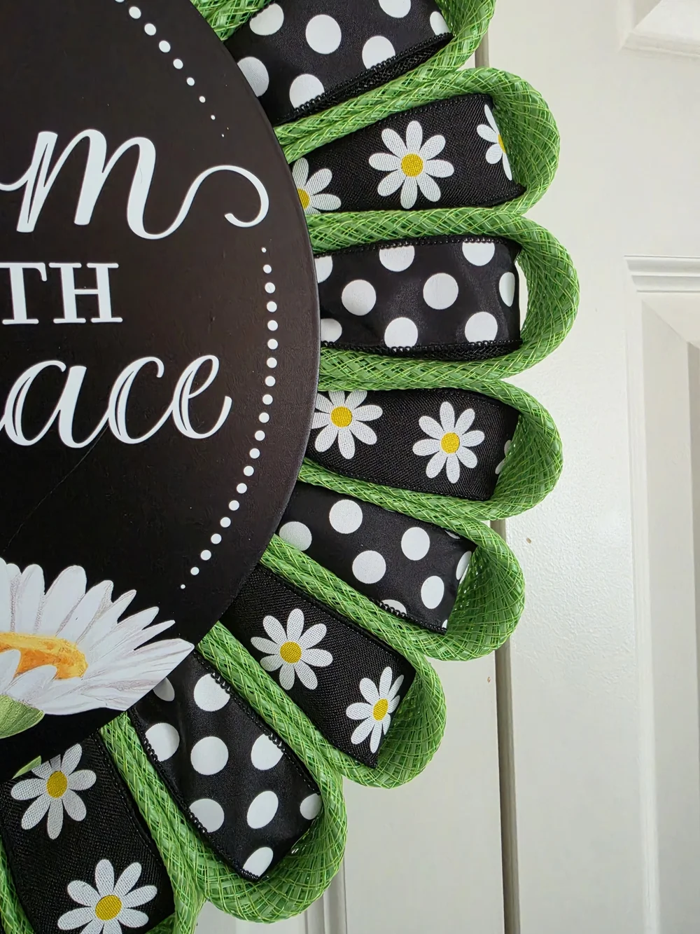 Bloom With Grace Daisy Wreath - Black, White & Green